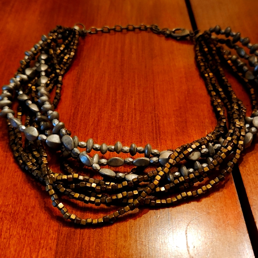 Multiple color necklace
